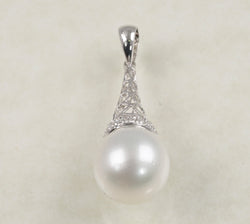 DIAMOND PENDANT WITH PEARL 0.34 CARATS IN 18K WHITE GOLD (LP-064 SSP)