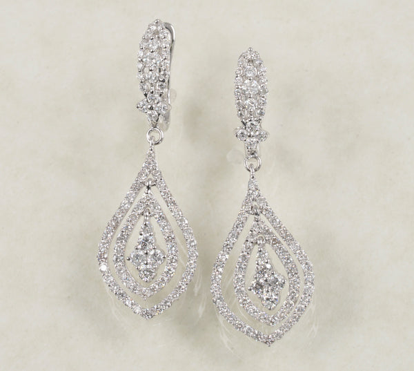 DIAMOND DANGLING CHANDELIER EARRINGS 1.77 CARATS IN 18K WHITE GOLD (LE-726)