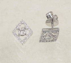 DIAMOND STUD EARRINGS 0.68 CARATS IN 18K WHITE GOLD (LE-791)