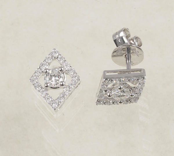 DIAMOND STUD EARRINGS 0.68 CARATS IN 18K WHITE GOLD (LE-791)