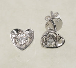 DIAMOND HEART STUD EARRINGS 0.14 CARATS IN 18K WHITE GOLD (LES-846)