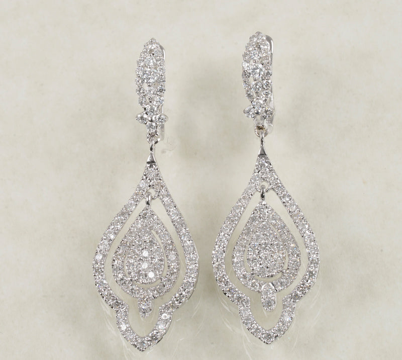 DIAMOND DANGLING EARRINGS 1.86 CARATS IN 18K WHITE GOLD (LE-874)