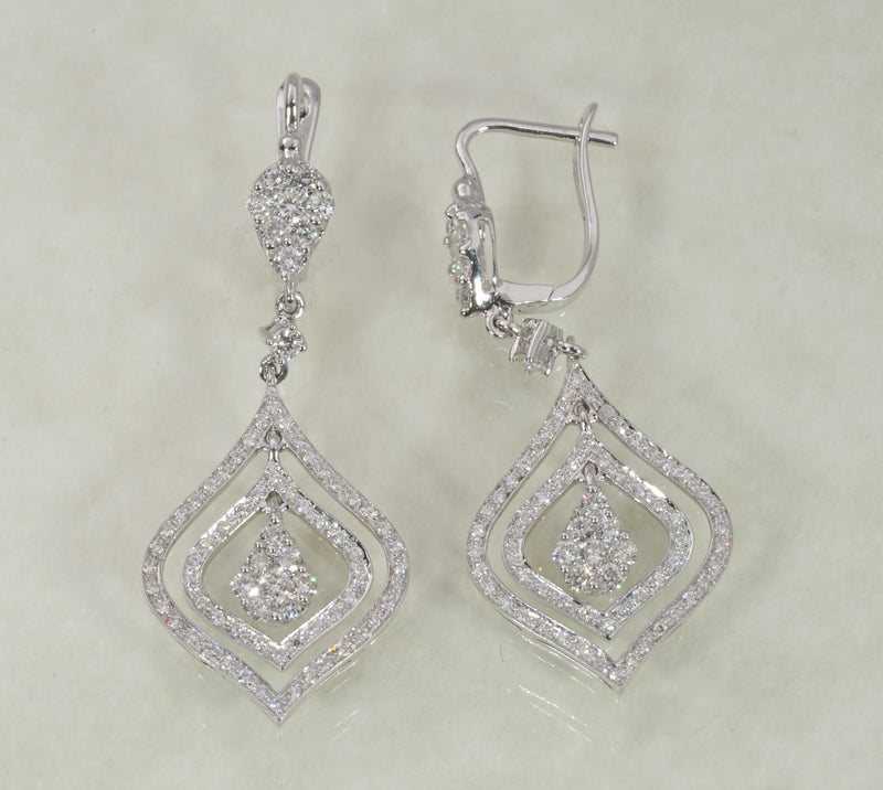 DIAMOND DROP EARRINGS 1.08 CARATS IN 18K WHITE GOLD (LES-690)