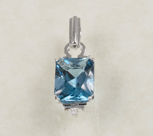 DIAMOND PENDANT BLUE TOPAZ 0.02 CARATS IN 18K WHITE GOLD (LPS-105)