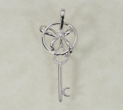 DIAMOND KEY PENDANT 0.06 CARATS IN 18K WHITE GOLD (LPS-1207)