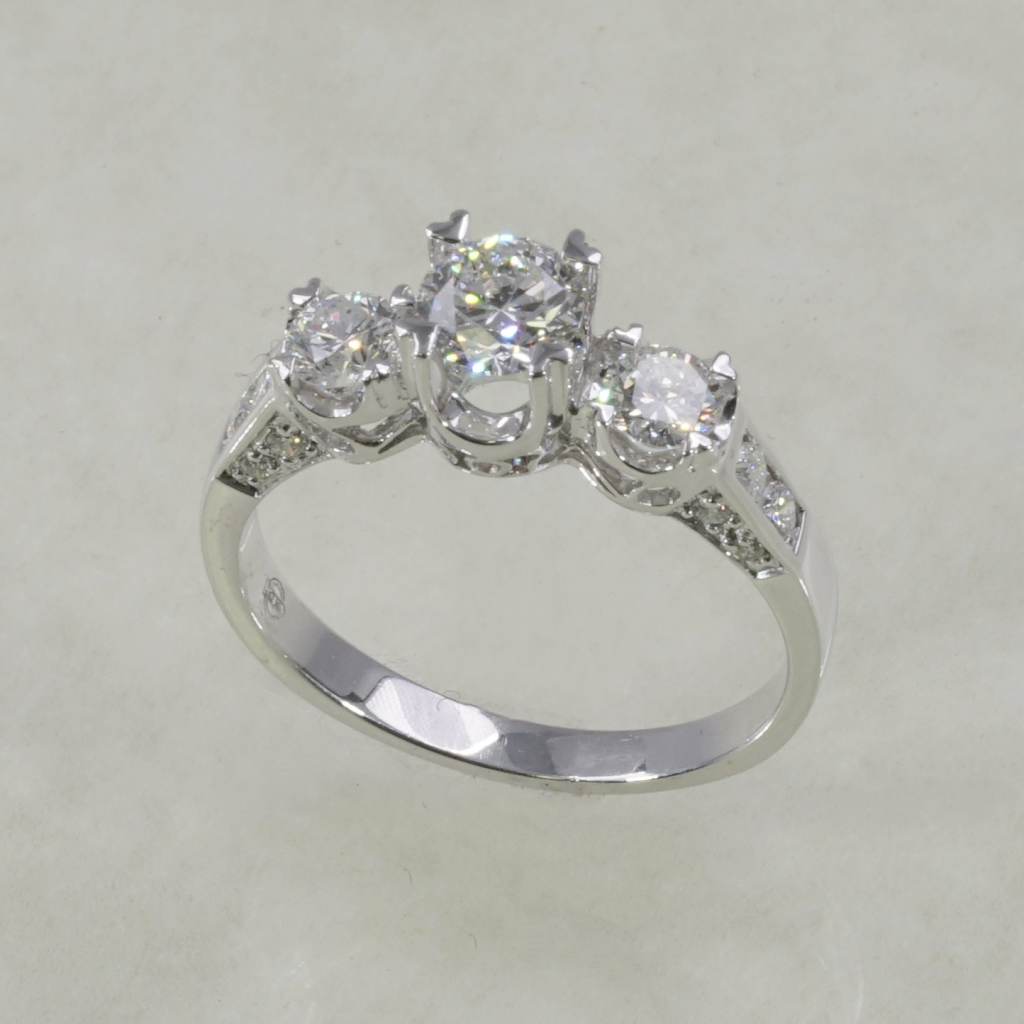 Shimmering Empress Ring